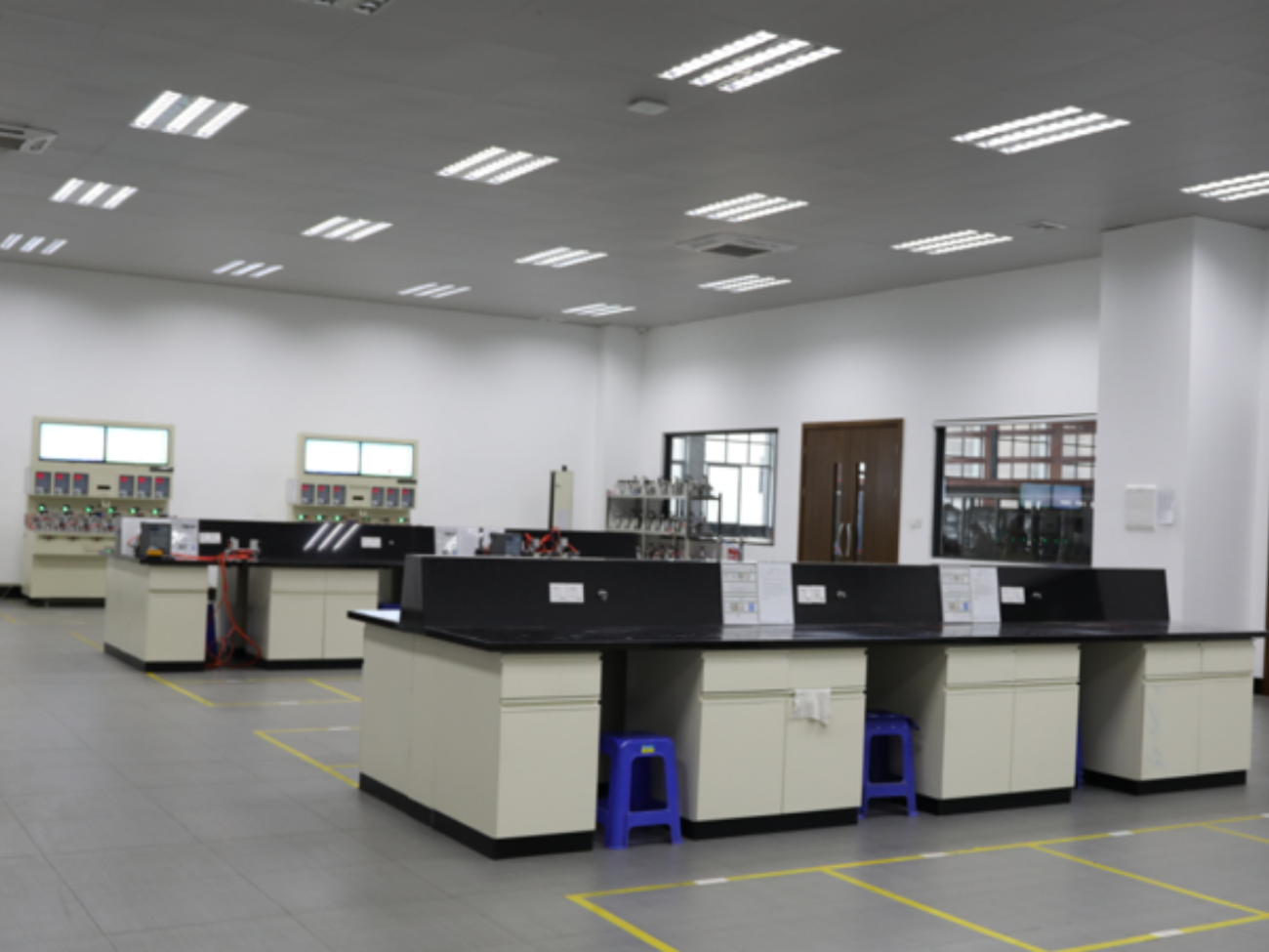 Full Test Material Test Center